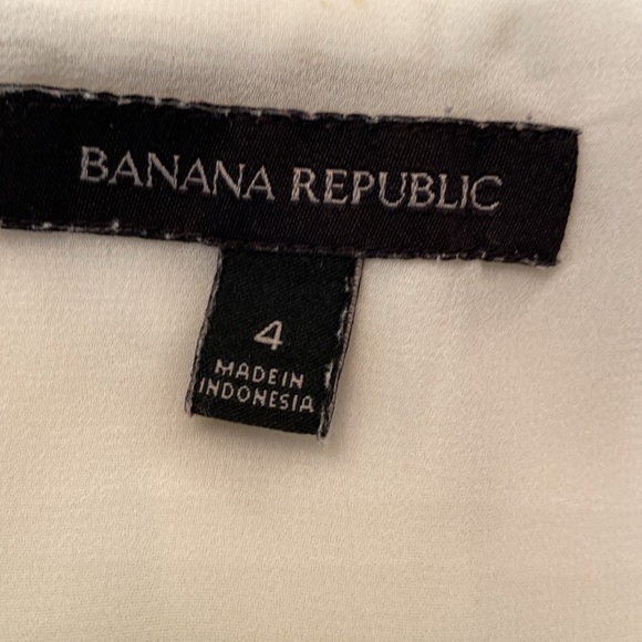 Banana Republic top, size 4, cinched waist, pleated tank top - Picture 8 of 9